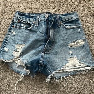 Abercrombie Annie distressed shorts